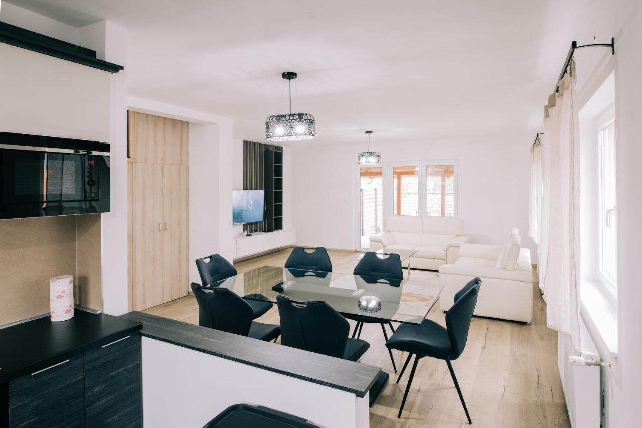 Tulip Guest House I. Палич Экстерьер фото